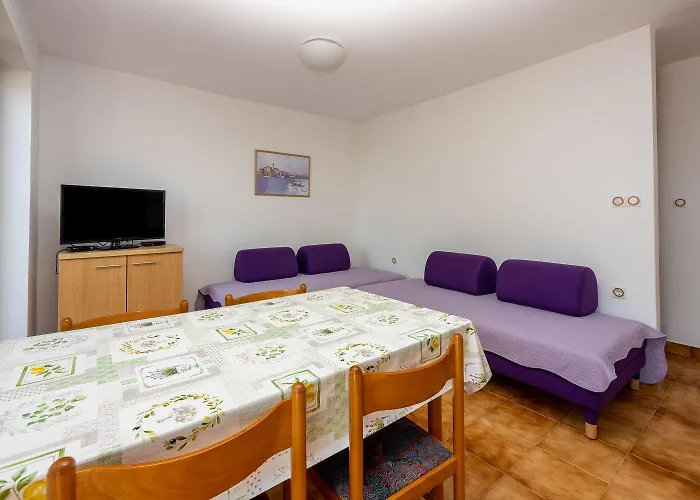 Apartment Cozy Nur 250 Meter Zum Mit Meerblick, Grillplatz, Privatparkplatz Novi Vinodolski