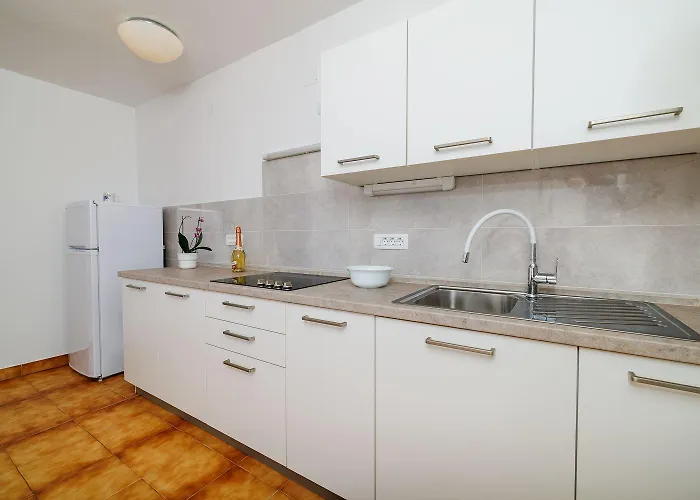 Cozy Nur 250 Meter Zum Mit Meerblick, Grillplatz, Privatparkplatz Lägenhet *