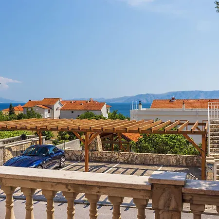 Cozy Nur 250 Meter Zum Mit Meerblick, Grillplatz, Privatparkplatz Apartment Novi Vinodolski